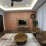 Casa Kayangan Meru 3Br Luxe -By Goswell